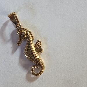 Gold Seahorse Pendant